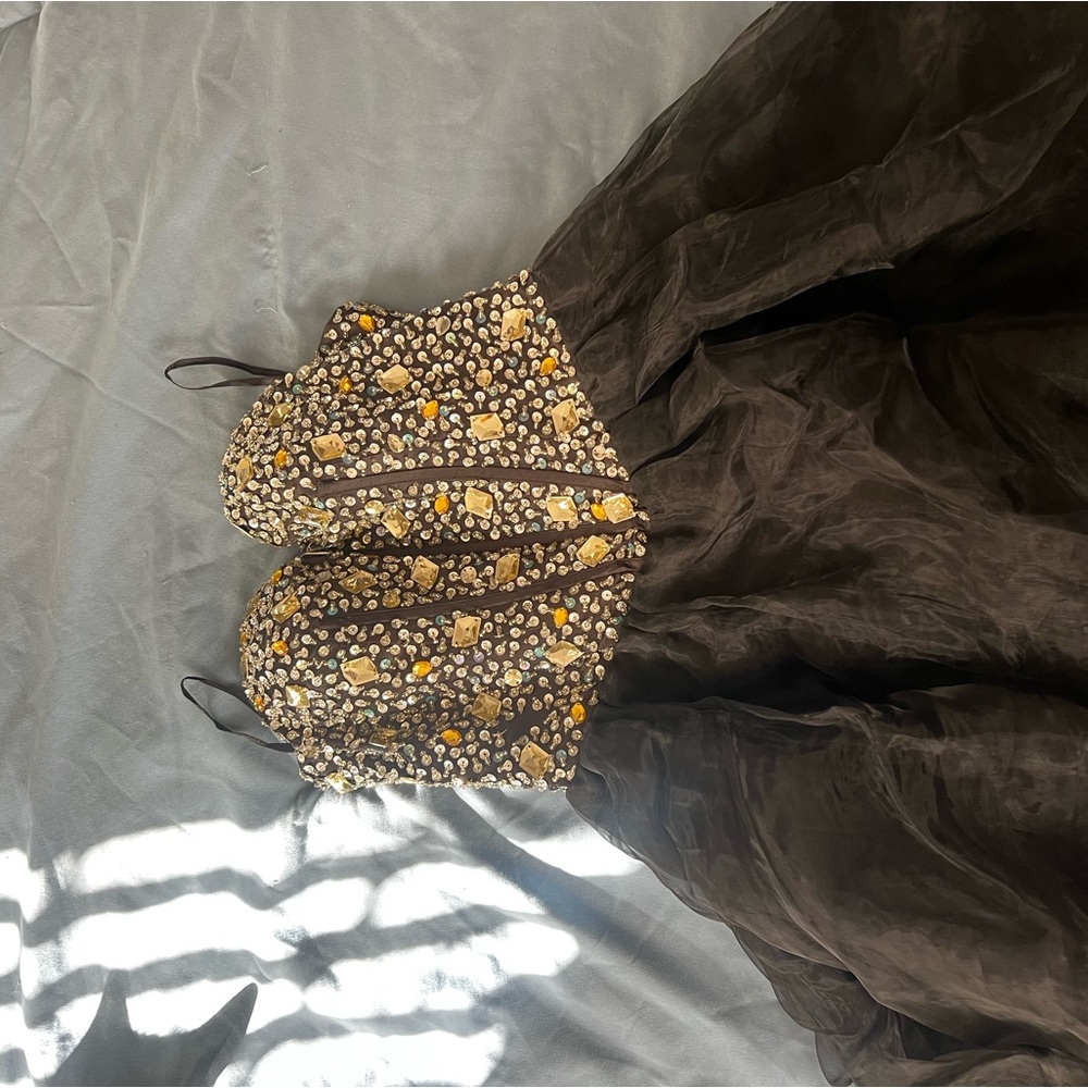 cute fitted short beaded dress! Size 0